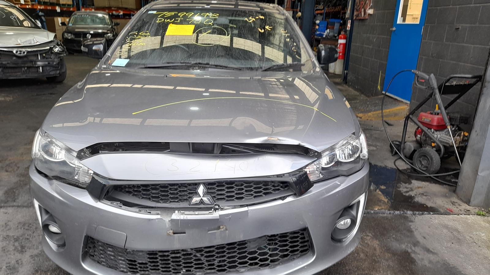 View Auto part Jack/Tool Kit Mitsubishi Lancer 2017