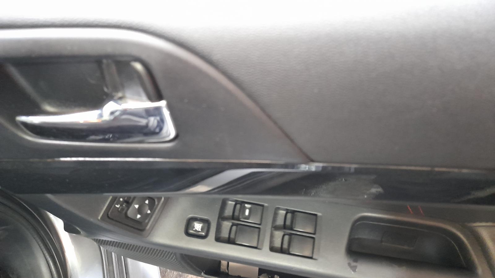 View Auto part Jack/Tool Kit Mitsubishi Lancer 2017