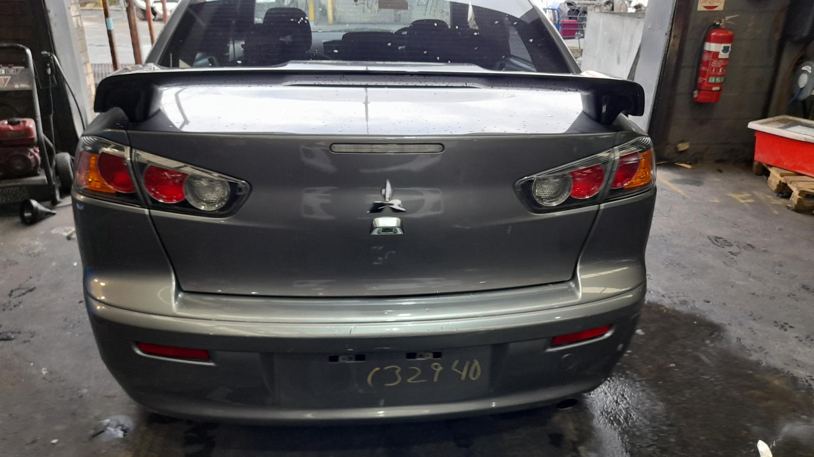 View Auto part Jack/Tool Kit Mitsubishi Lancer 2017