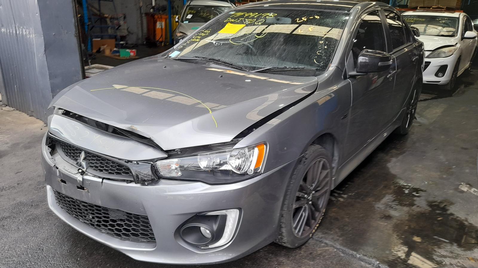 View Auto part Jack/Tool Kit Mitsubishi Lancer 2017