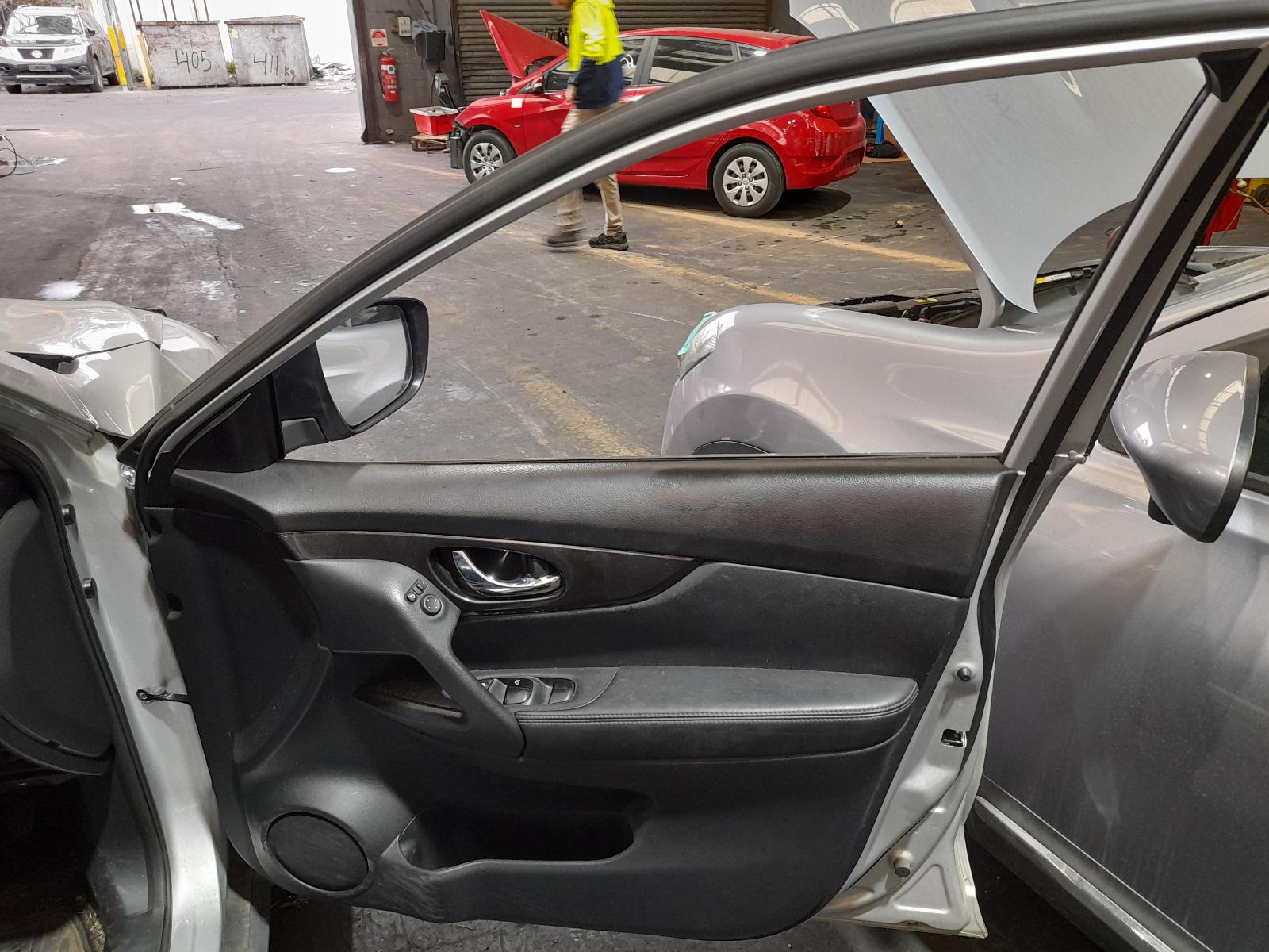 2018 Nissan Xtrail Left Rear Side Glass View Auto part Left Rear Side Glass Nissan Xtrail 2018