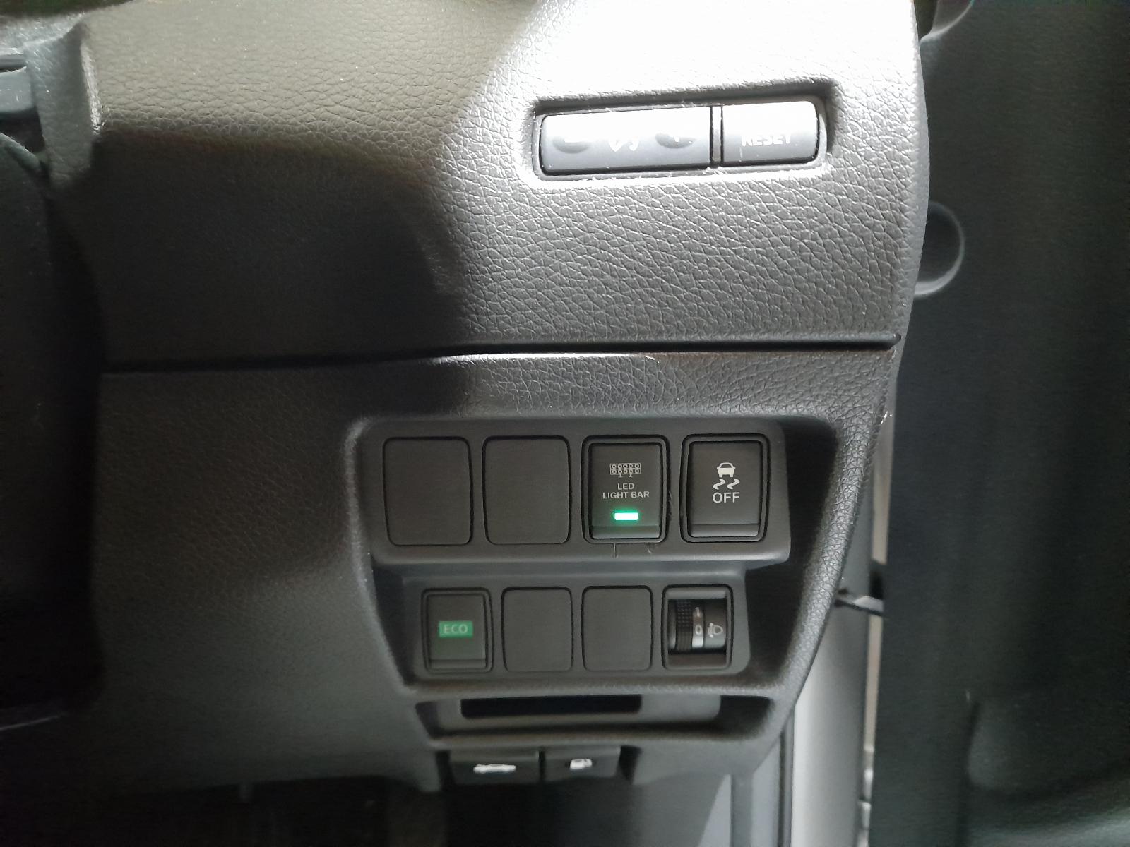 2018 Nissan Xtrail Left Rear Side Glass View Auto part Left Rear Side Glass Nissan Xtrail 2018