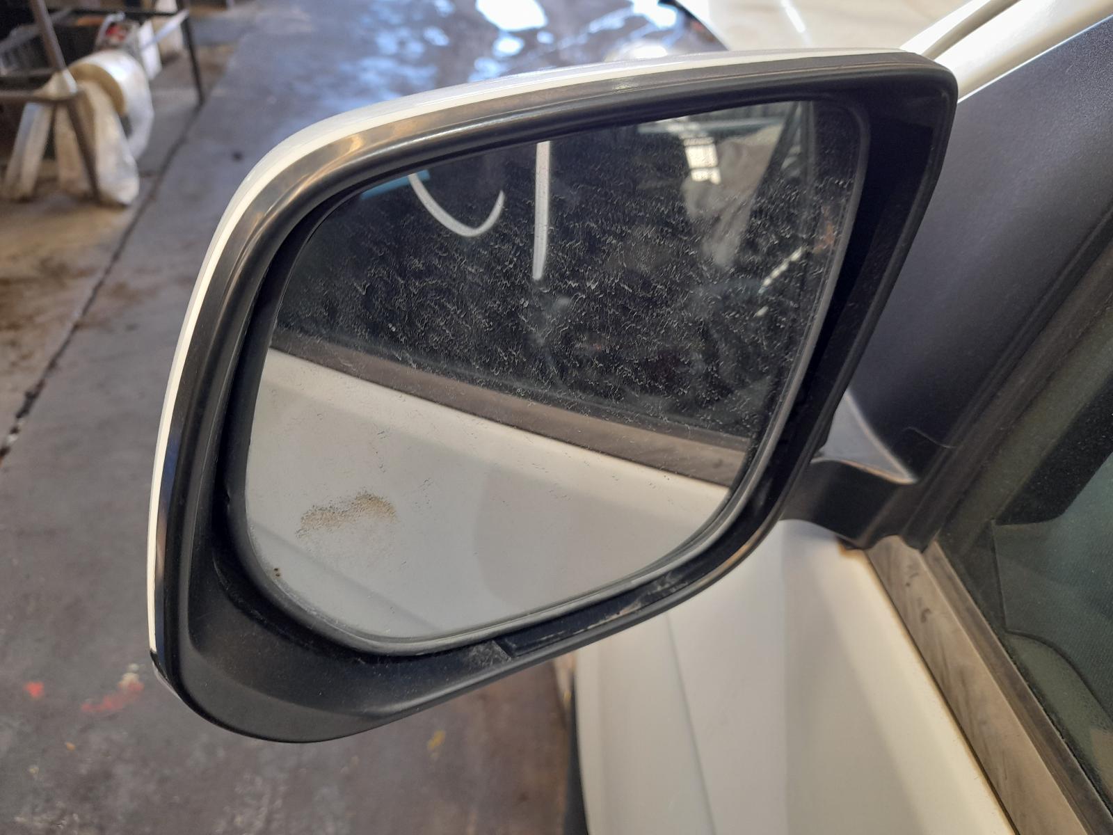 View Auto part Engine Isuzu Dmax 2012