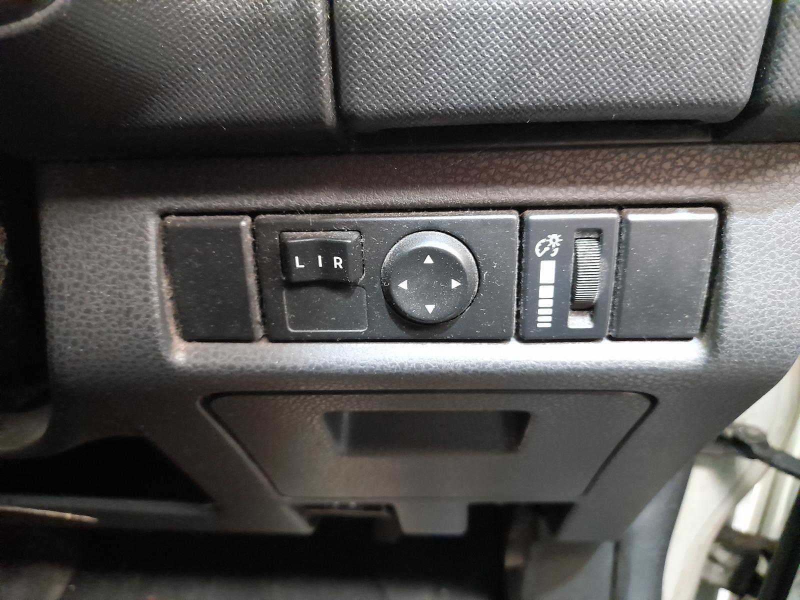 View Auto part Engine Isuzu Dmax 2012