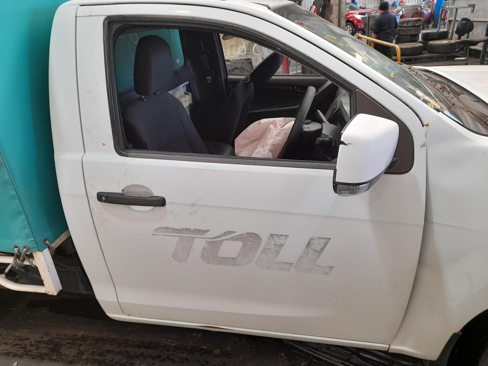 View Auto part Engine Isuzu Dmax 2012