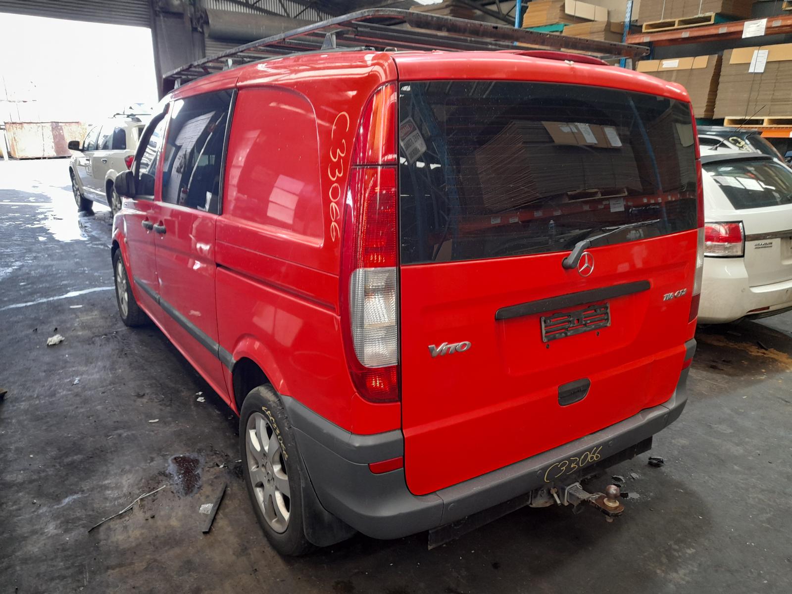 View Auto part Door/Boot/Gate Lock Mercedes Vito 2012