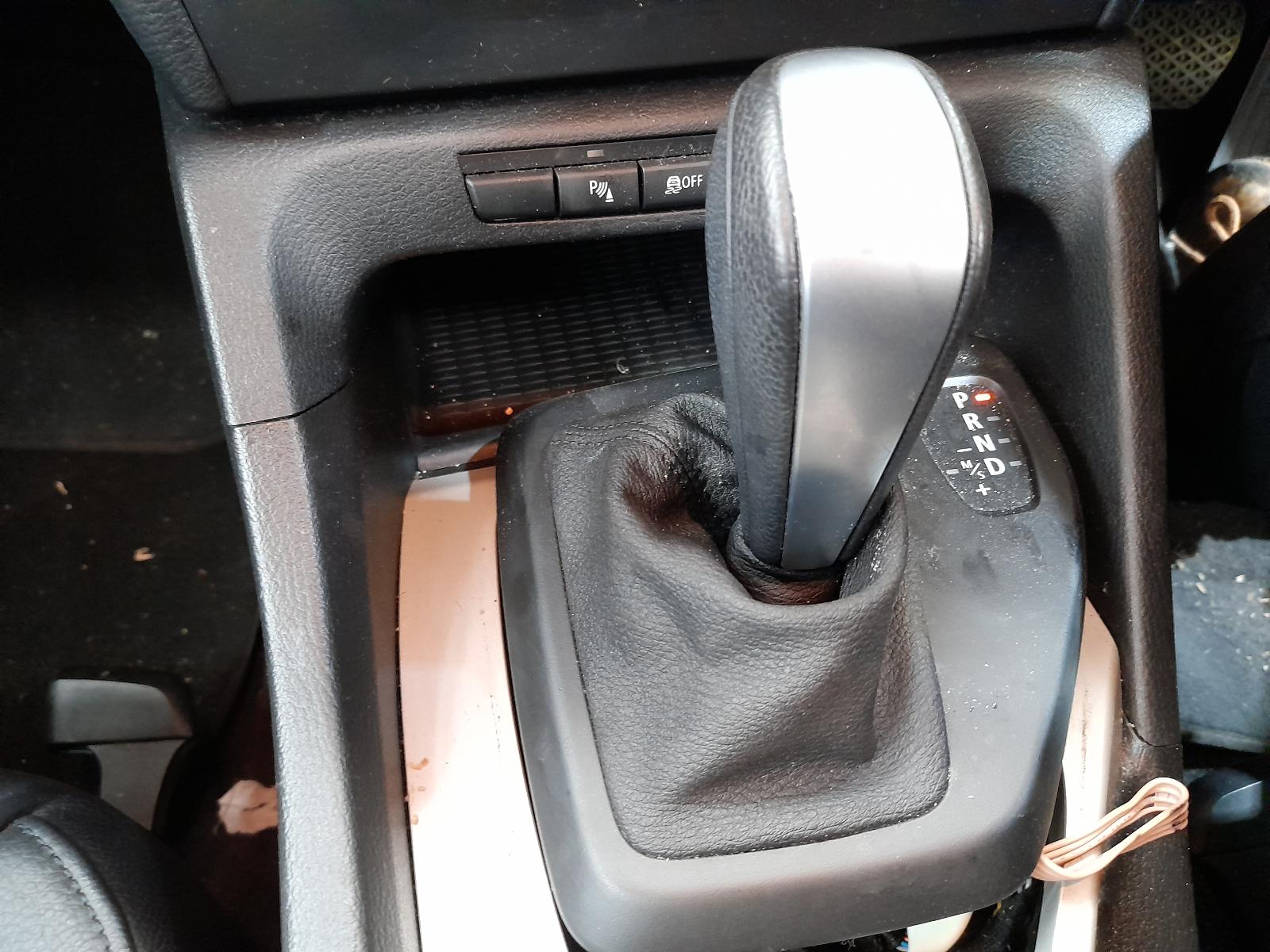 View Auto part Trans/Gearbox Bmw X1 2011
