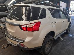 View Auto part Snorkel Isuzu Mu-x 2015