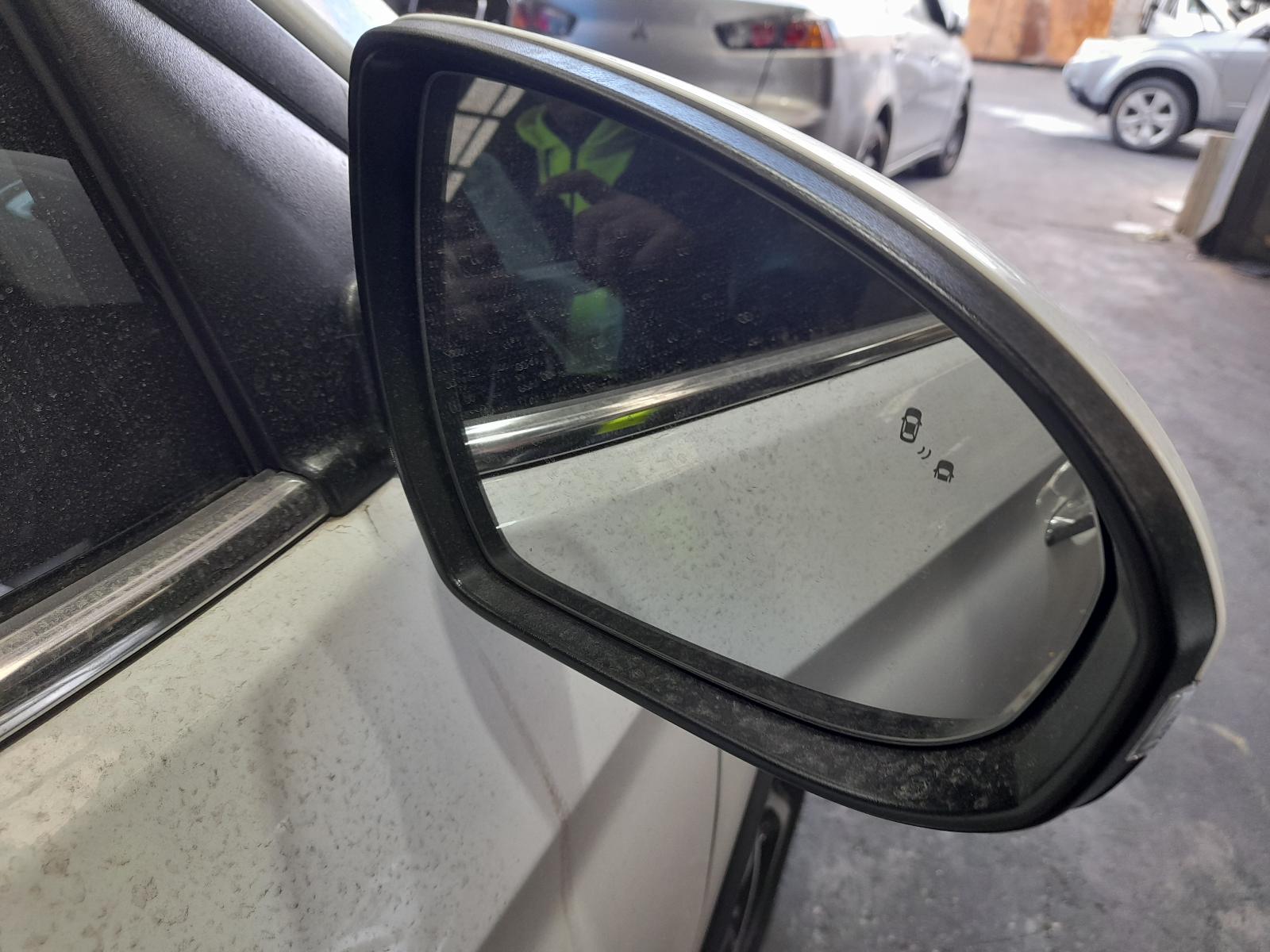 View Auto part Intercooler Hyundai Tucson 2017