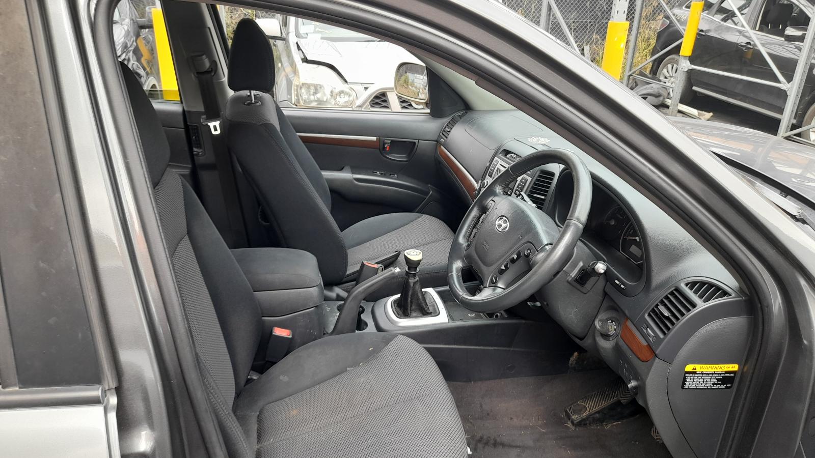 View Auto part Trans/Gearbox Hyundai Santa Fe 2008
