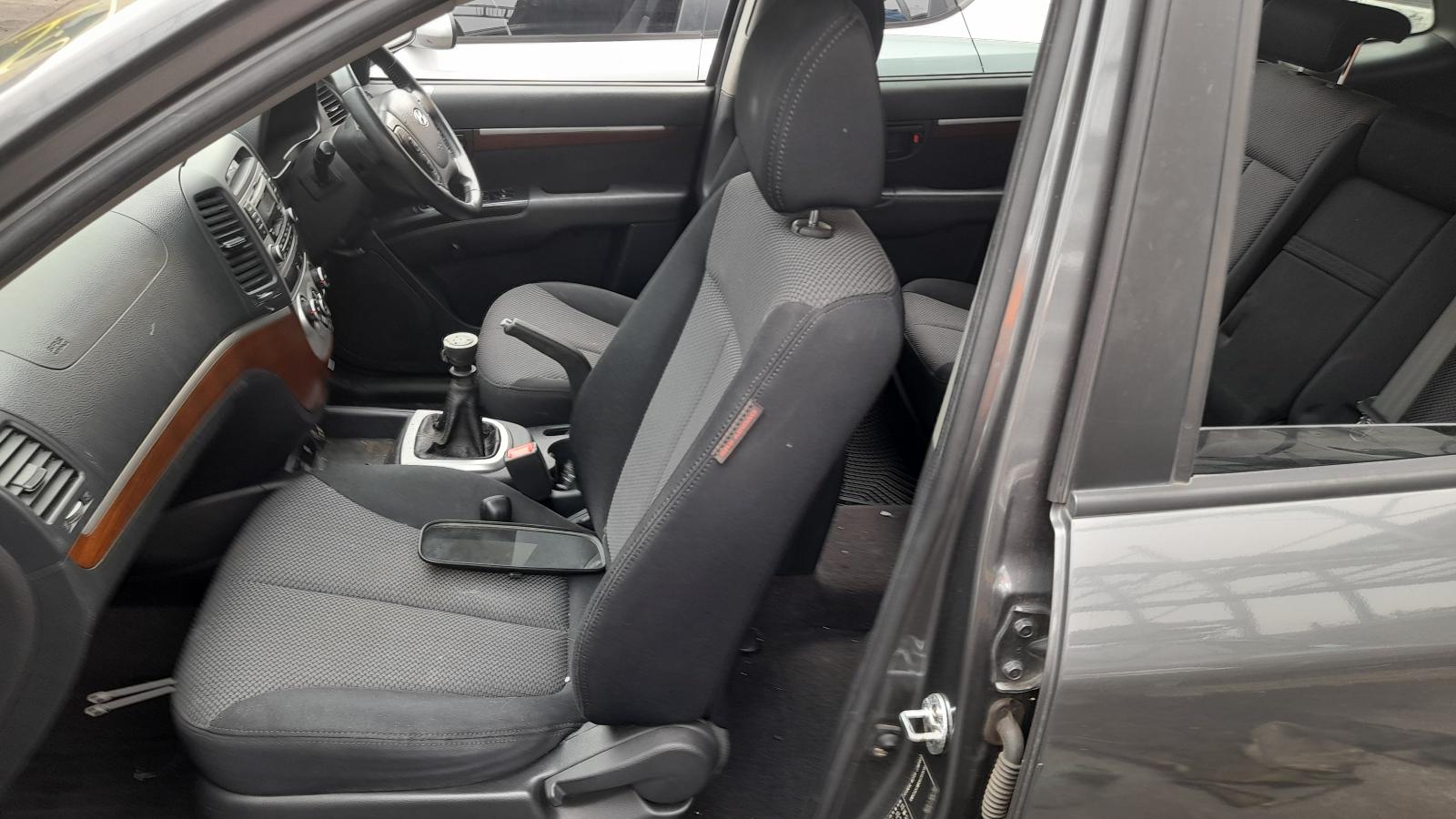 View Auto part Trans/Gearbox Hyundai Santa Fe 2008