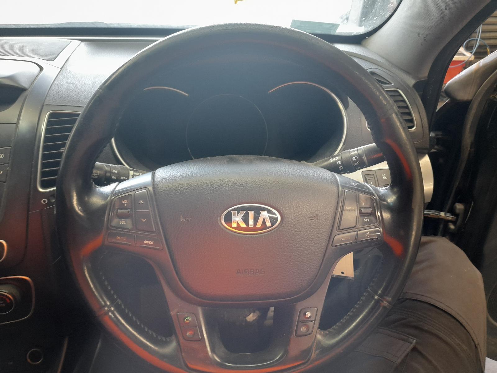 View Auto part Left Front Strut Kia Sorento 2012