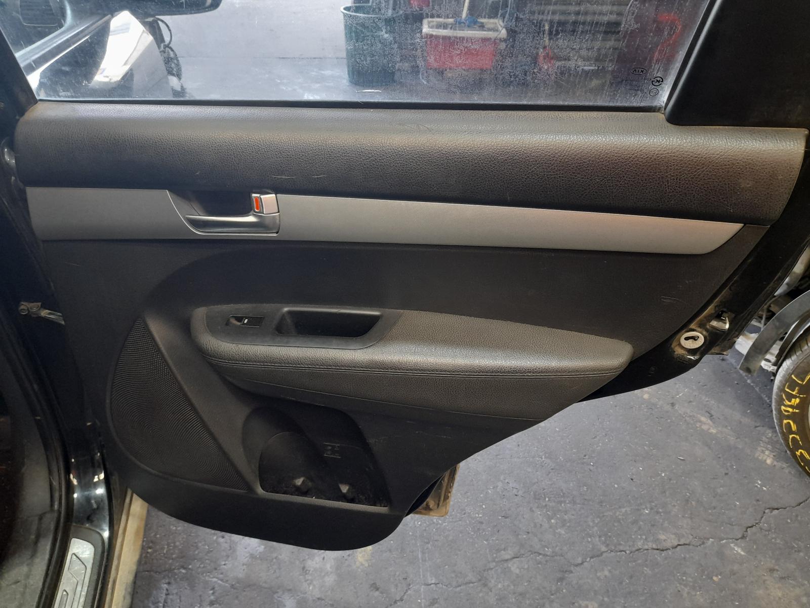 View Auto part Left Front Strut Kia Sorento 2012