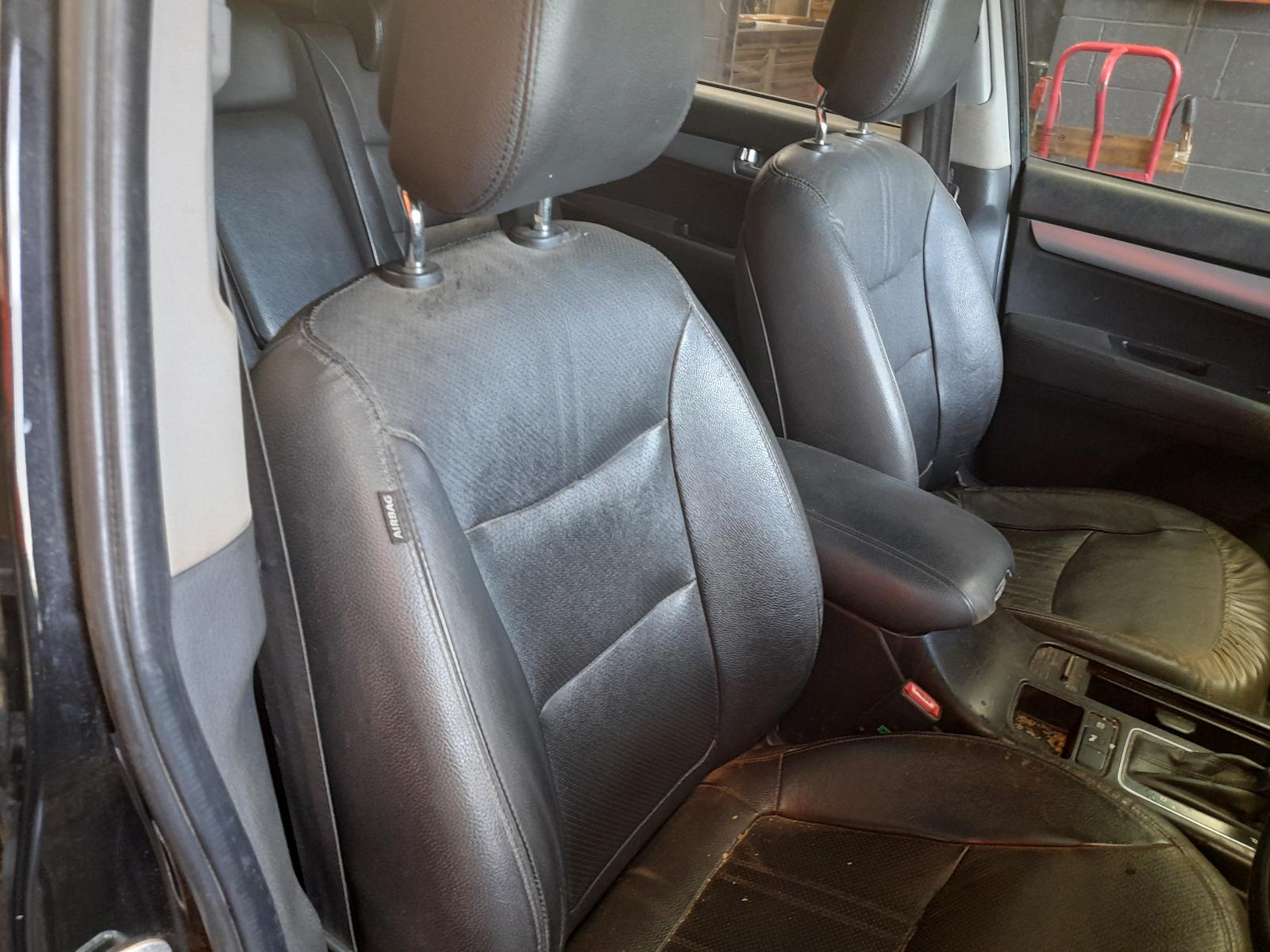 View Auto part Left Front Strut Kia Sorento 2012