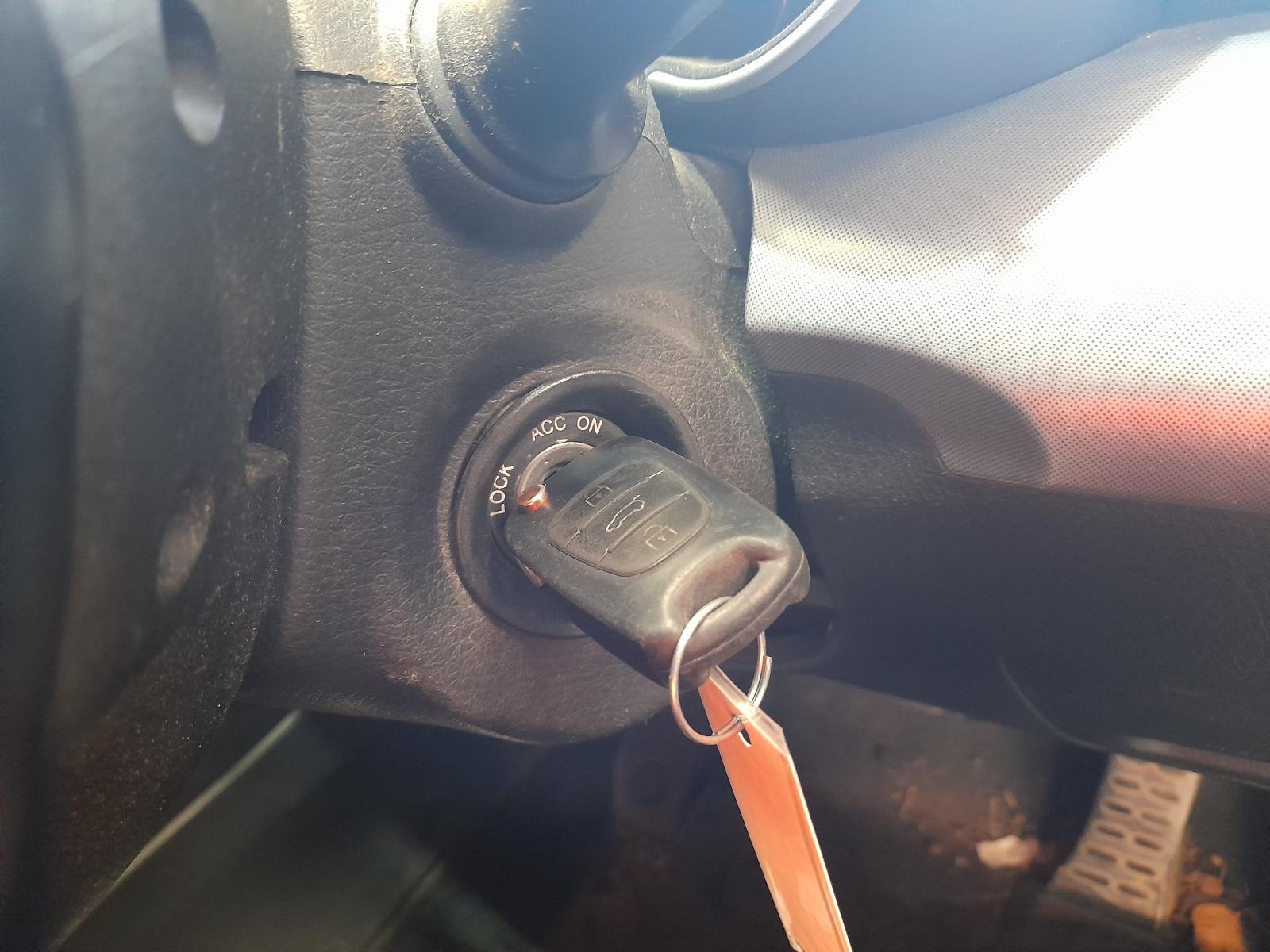 View Auto part Left Front Strut Kia Sorento 2012