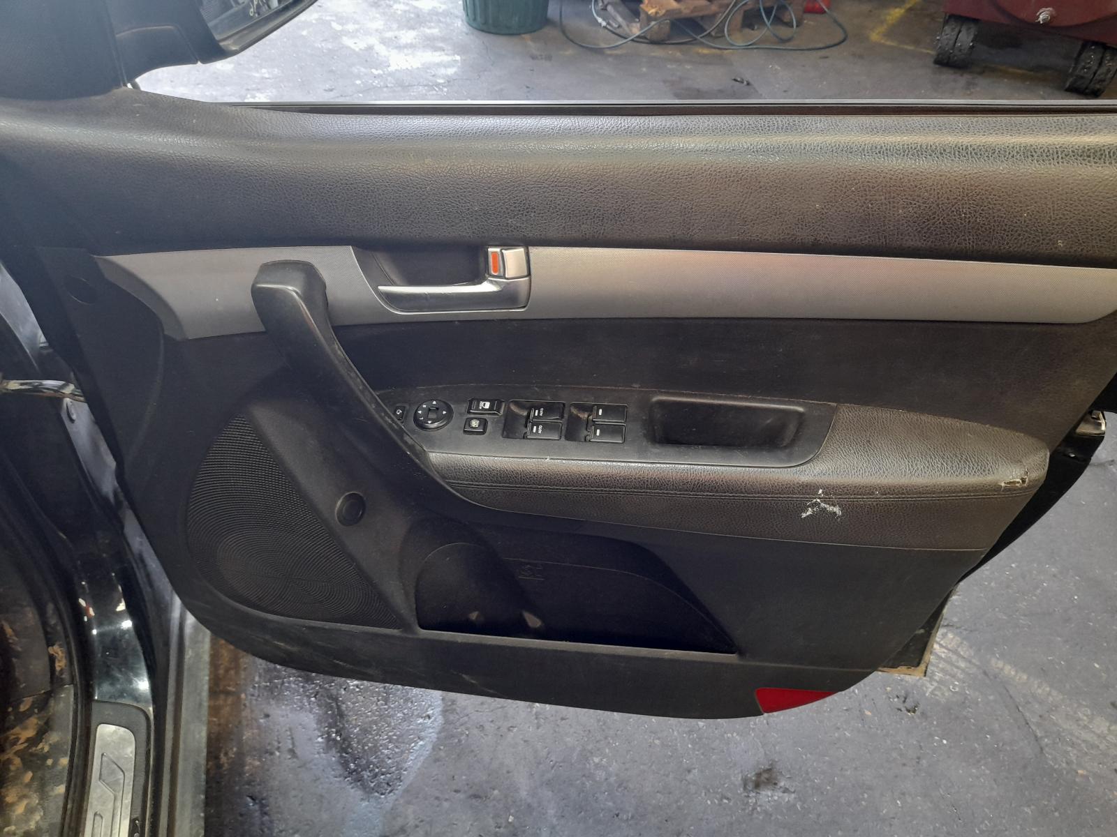 View Auto part Left Front Strut Kia Sorento 2012