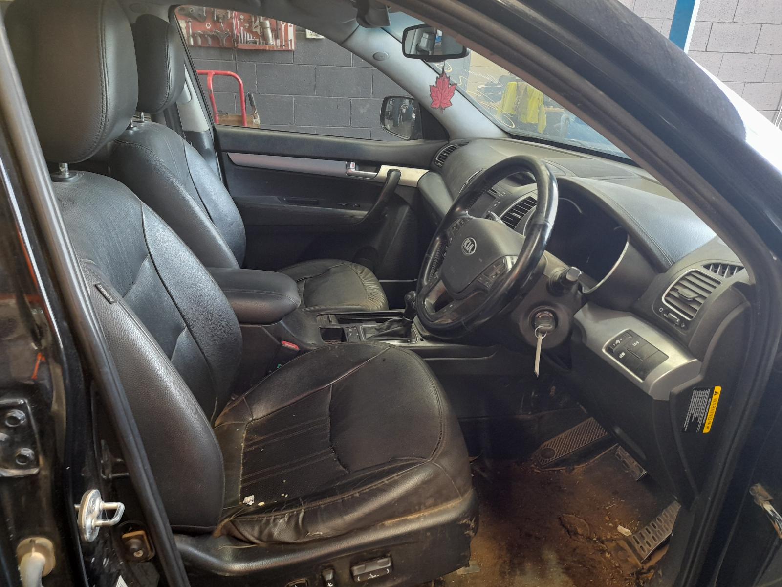 View Auto part Left Front Strut Kia Sorento 2012