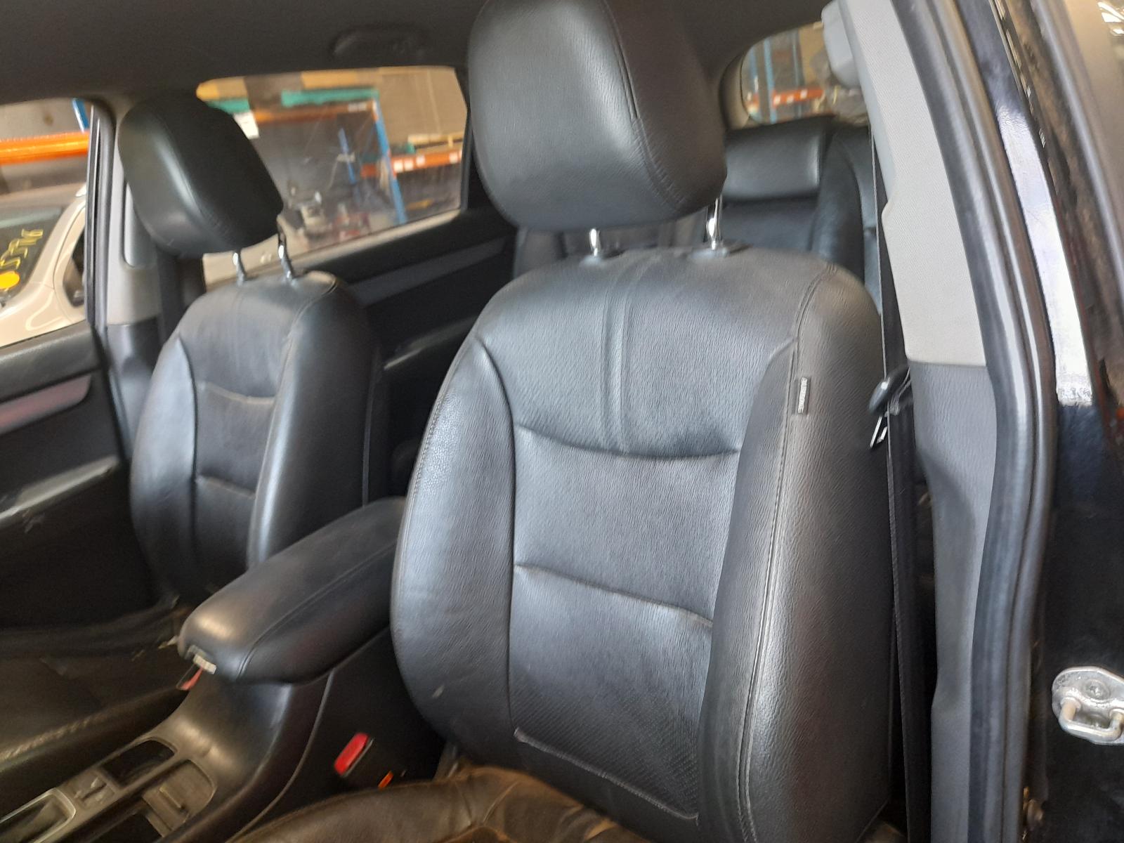 View Auto part Left Front Strut Kia Sorento 2012