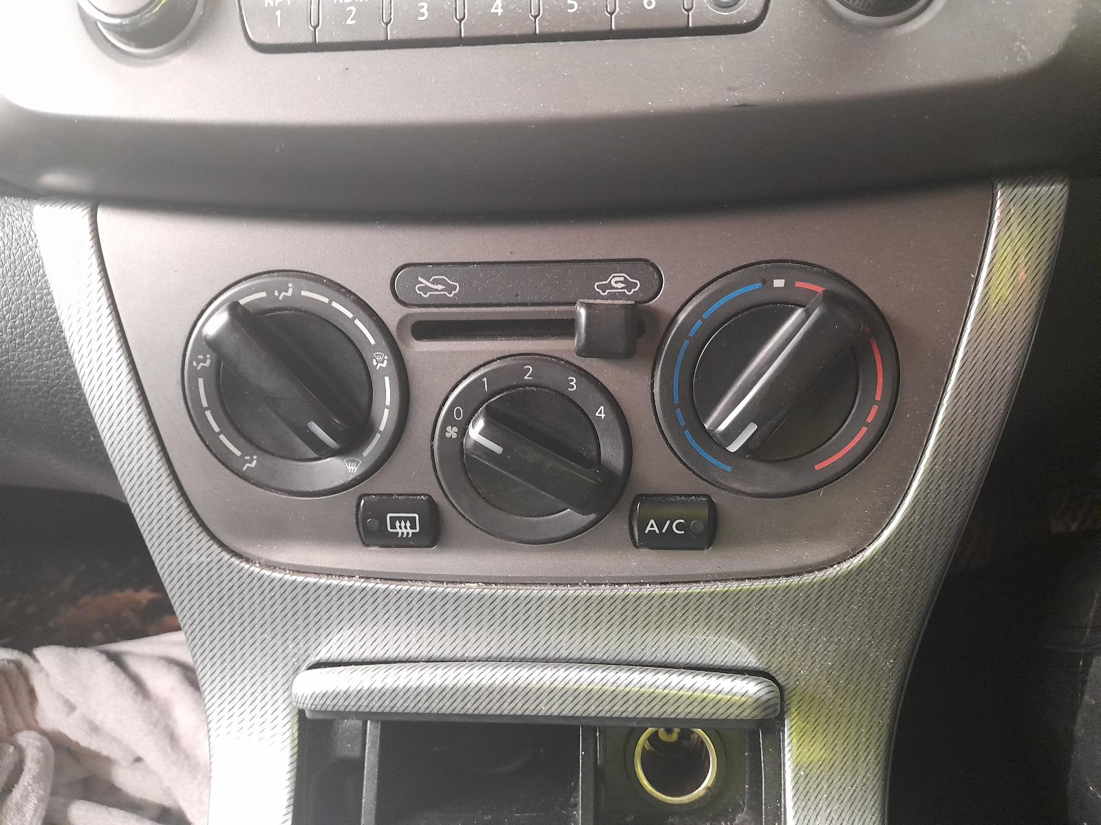 View Auto part Trans/Gearbox Nissan Pulsar 2013