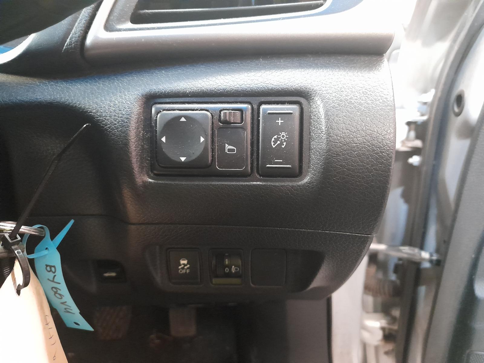 View Auto part Trans/Gearbox Nissan Pulsar 2013