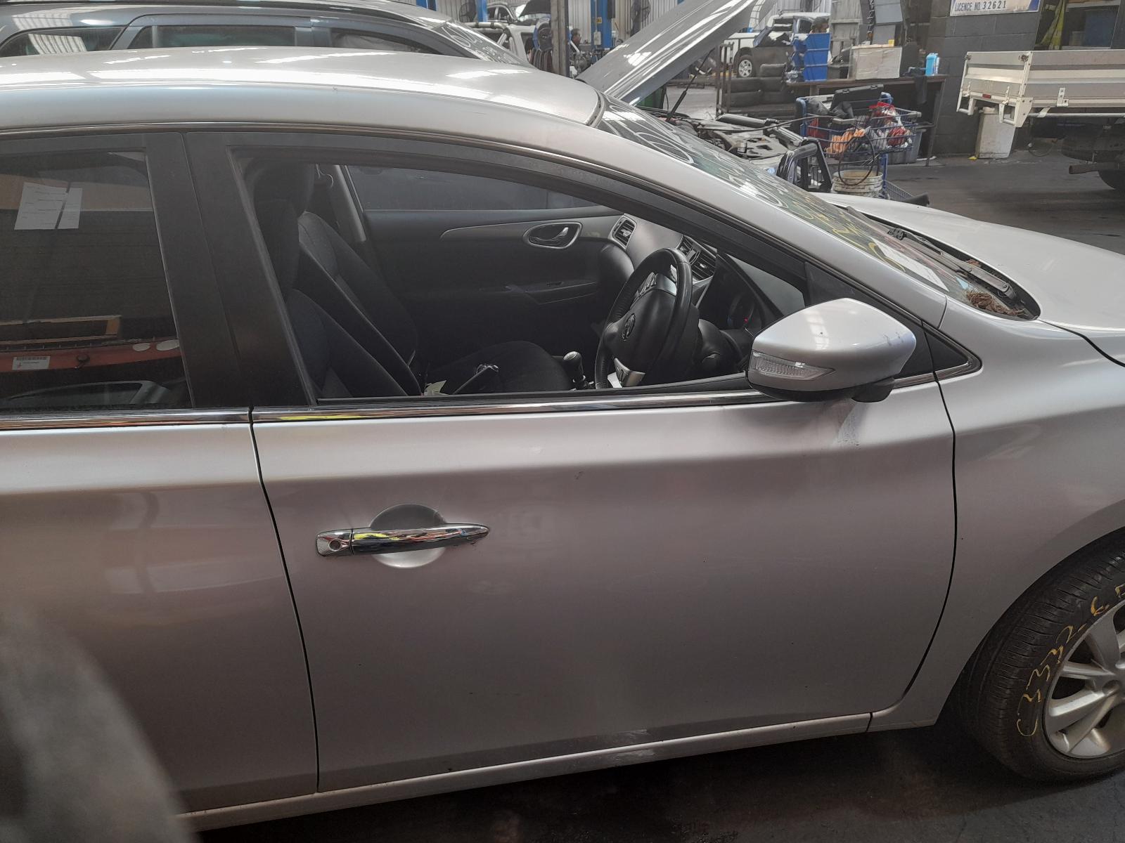 View Auto part Trans/Gearbox Nissan Pulsar 2013