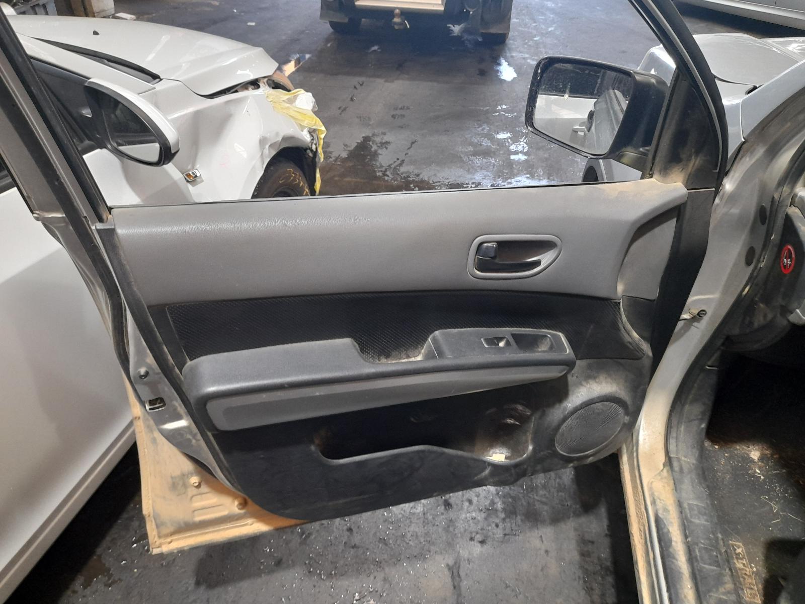 View Auto part Misc Nissan Xtrail 2008