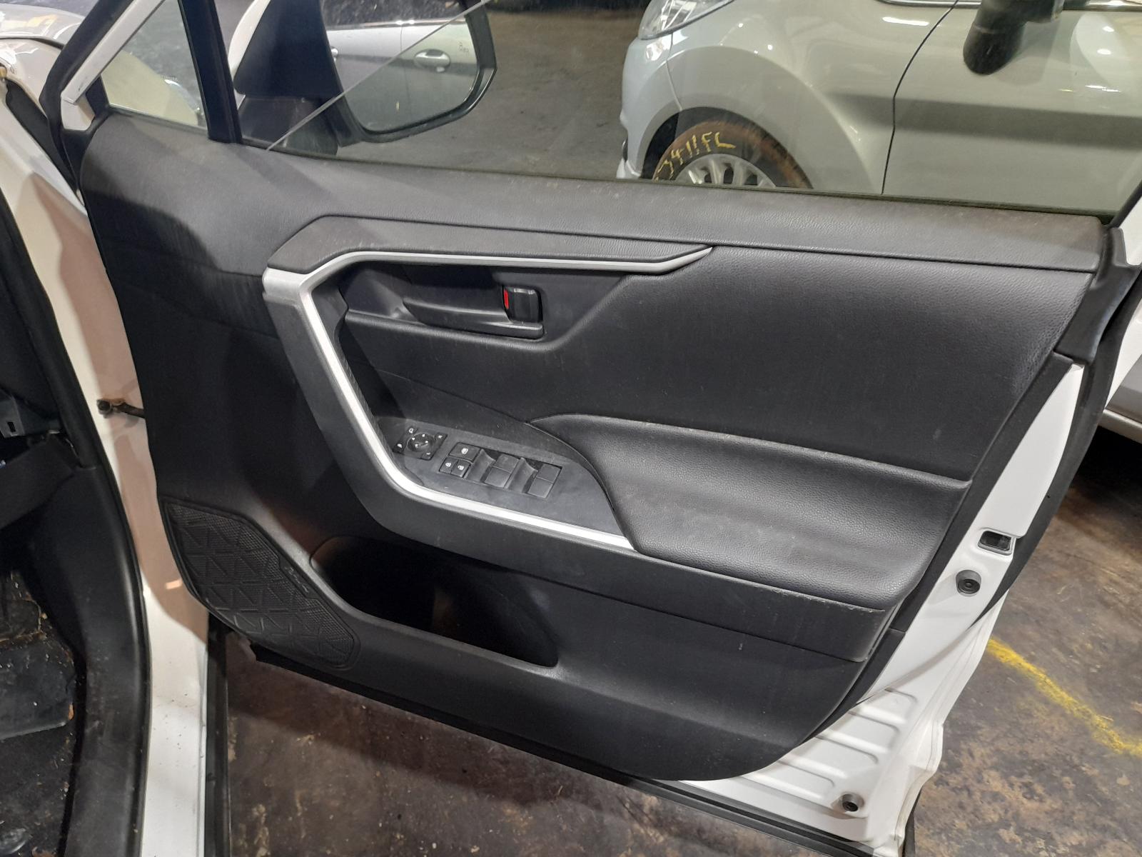 View Auto part Trans/Gearbox Toyota Rav4 2020