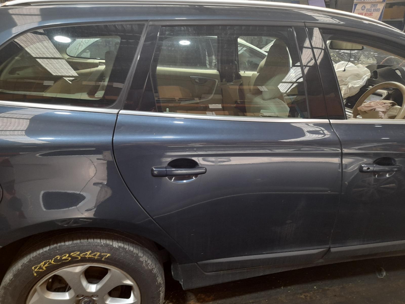 View Auto part Door/Boot/Gate Lock Volvo Xc60 2010