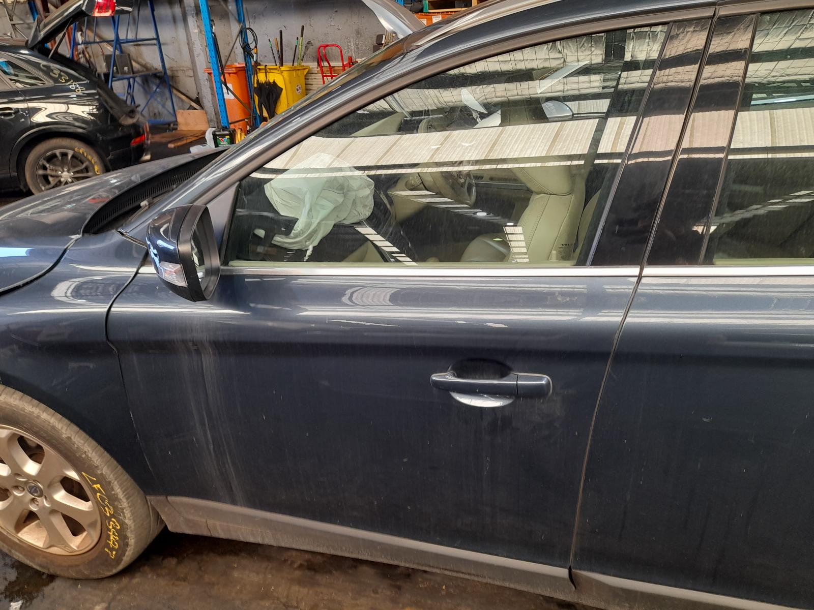 View Auto part Door/Boot/Gate Lock Volvo Xc60 2010