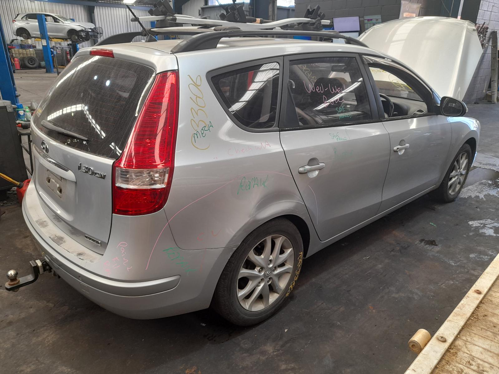 View Auto part Fuel Tank Hyundai I30 2009