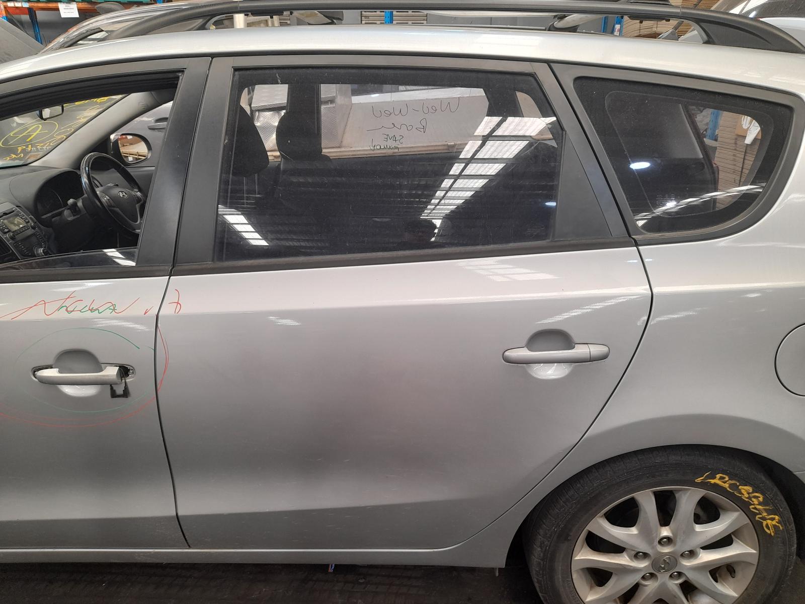 View Auto part Fuel Tank Hyundai I30 2009