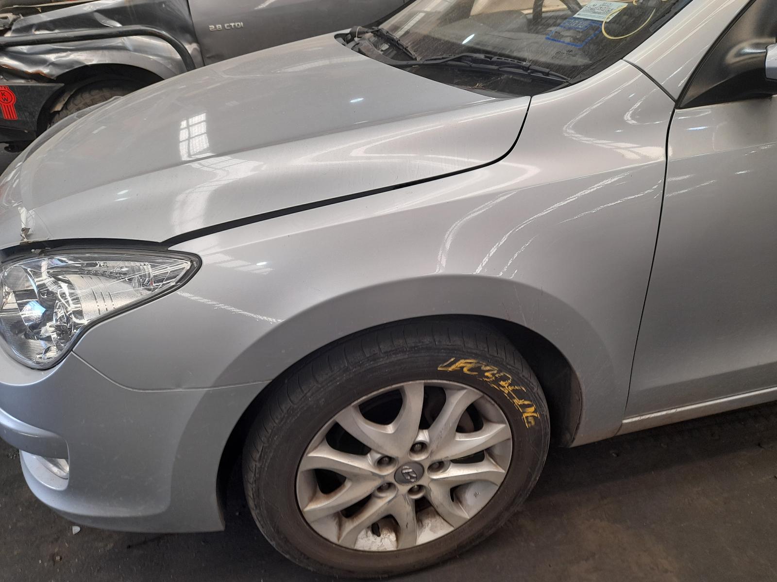 View Auto part Fuel Tank Hyundai I30 2009