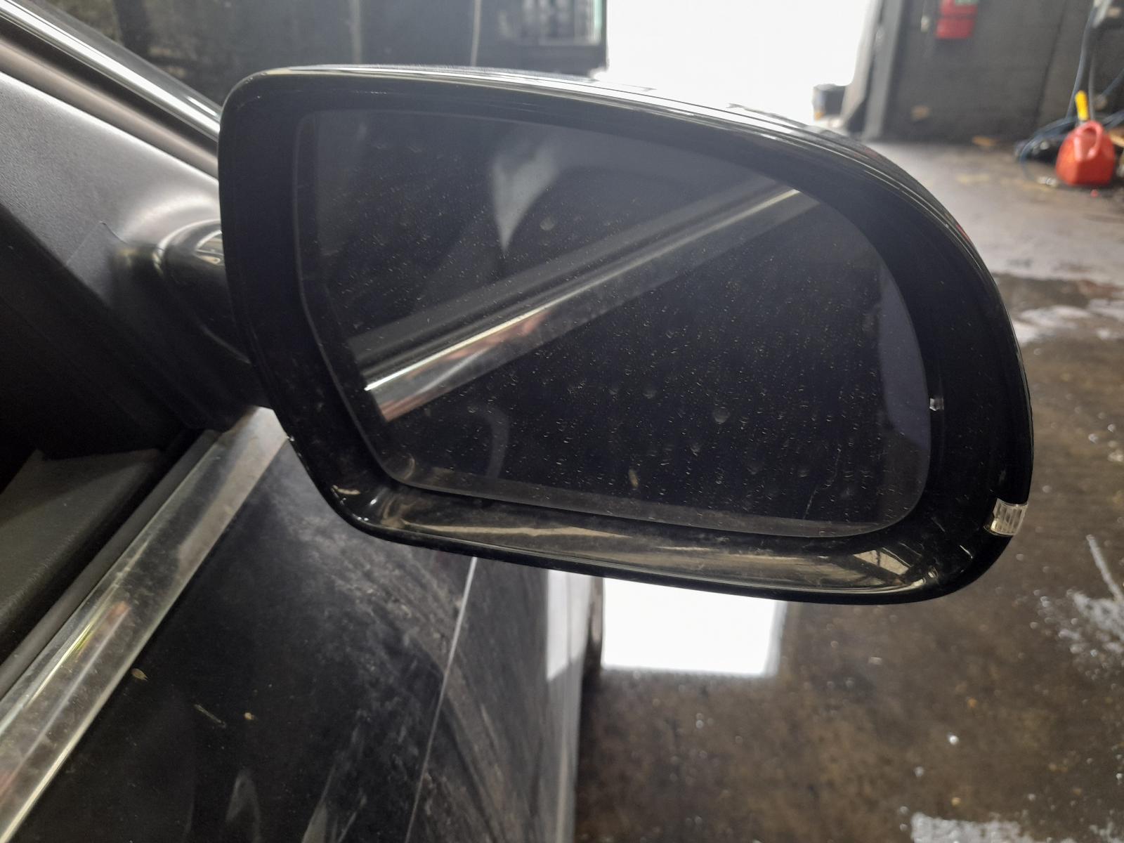 2009 Audi A4 Radio/Cd/Dvd/Sat/Tv View Auto part Radio/Cd/Dvd/Sat/Tv Audi A4 2009