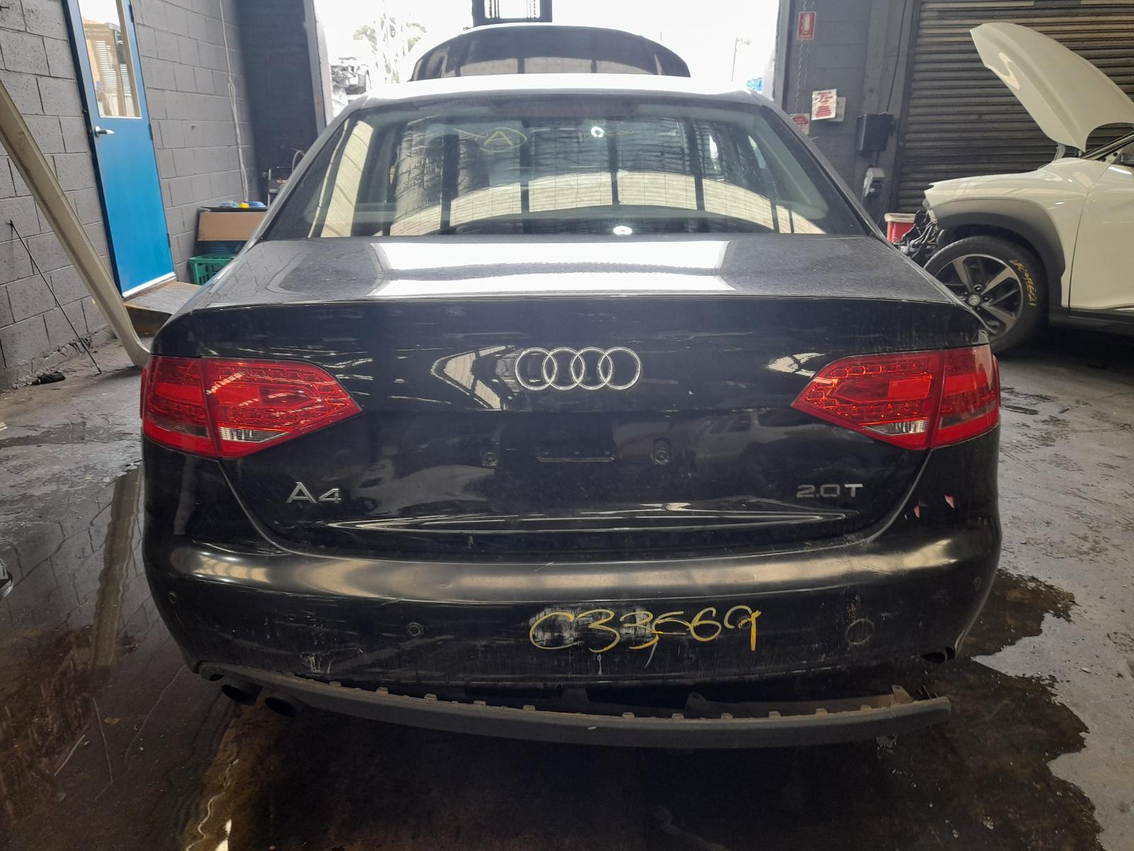 2009 Audi A4 Radio/Cd/Dvd/Sat/Tv View Auto part Radio/Cd/Dvd/Sat/Tv Audi A4 2009