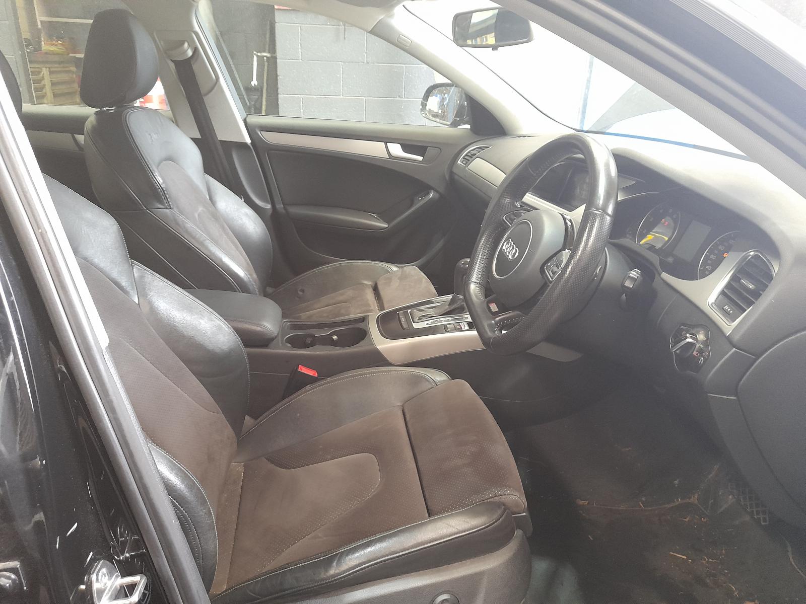 2009 Audi A4 Radio/Cd/Dvd/Sat/Tv View Auto part Radio/Cd/Dvd/Sat/Tv Audi A4 2009