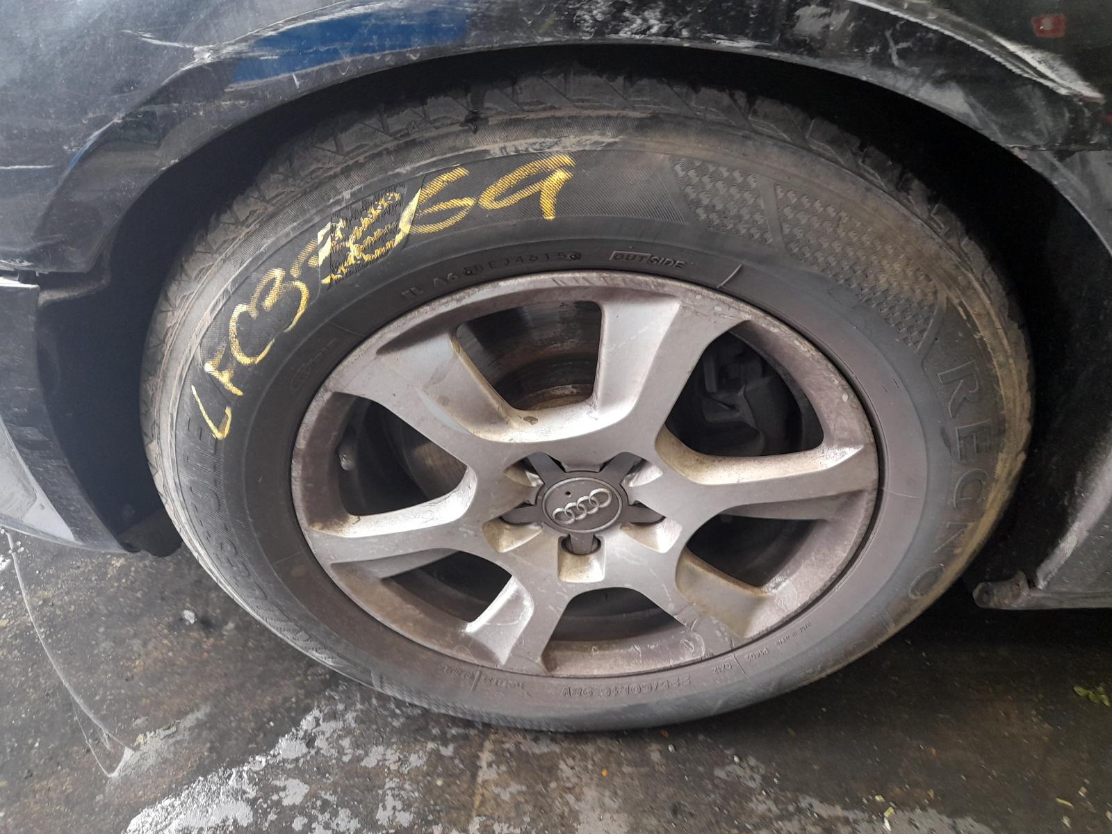 2009 Audi A4 Radio/Cd/Dvd/Sat/Tv View Auto part Radio/Cd/Dvd/Sat/Tv Audi A4 2009