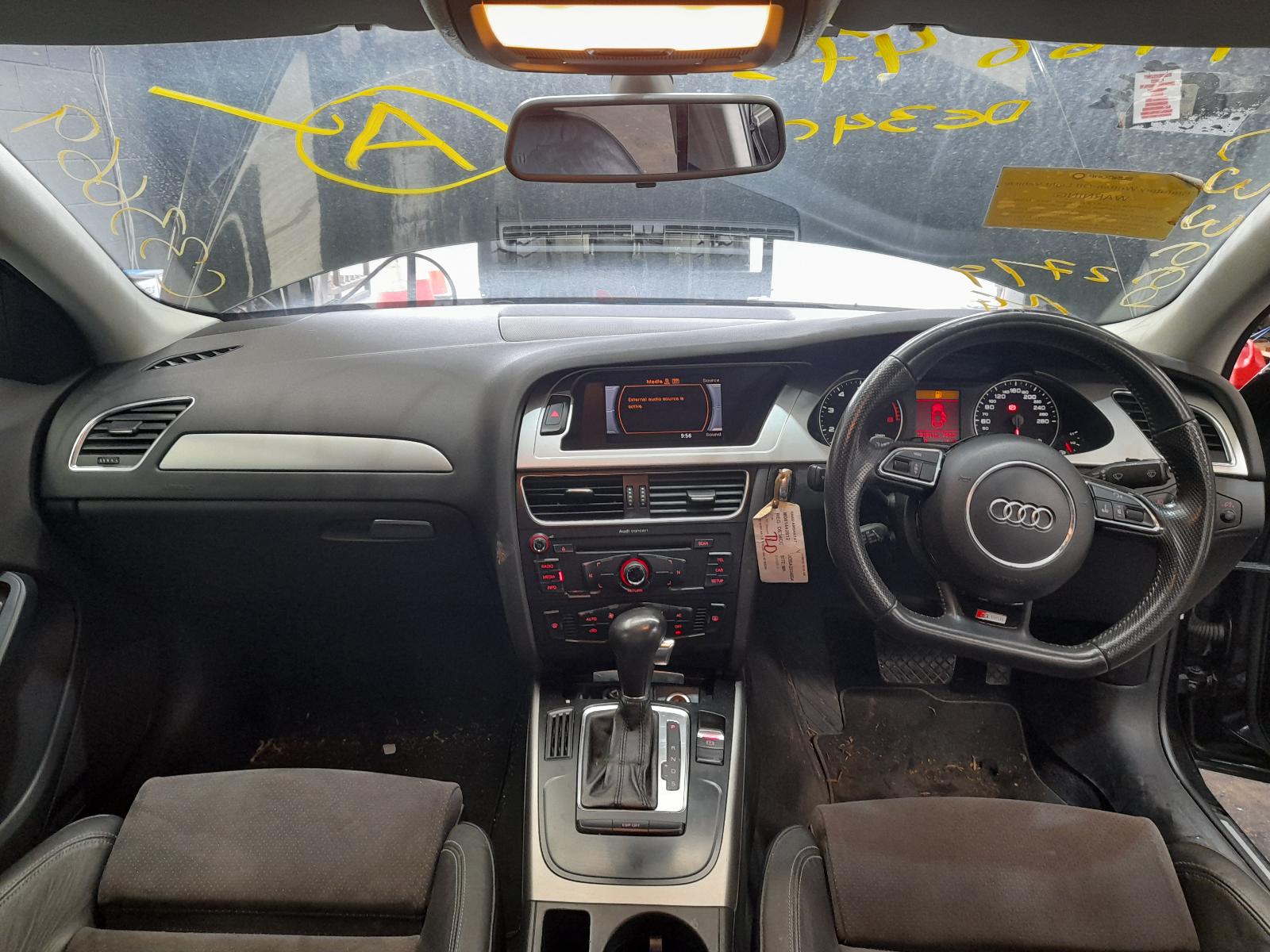 2009 Audi A4 Radio/Cd/Dvd/Sat/Tv View Auto part Radio/Cd/Dvd/Sat/Tv Audi A4 2009