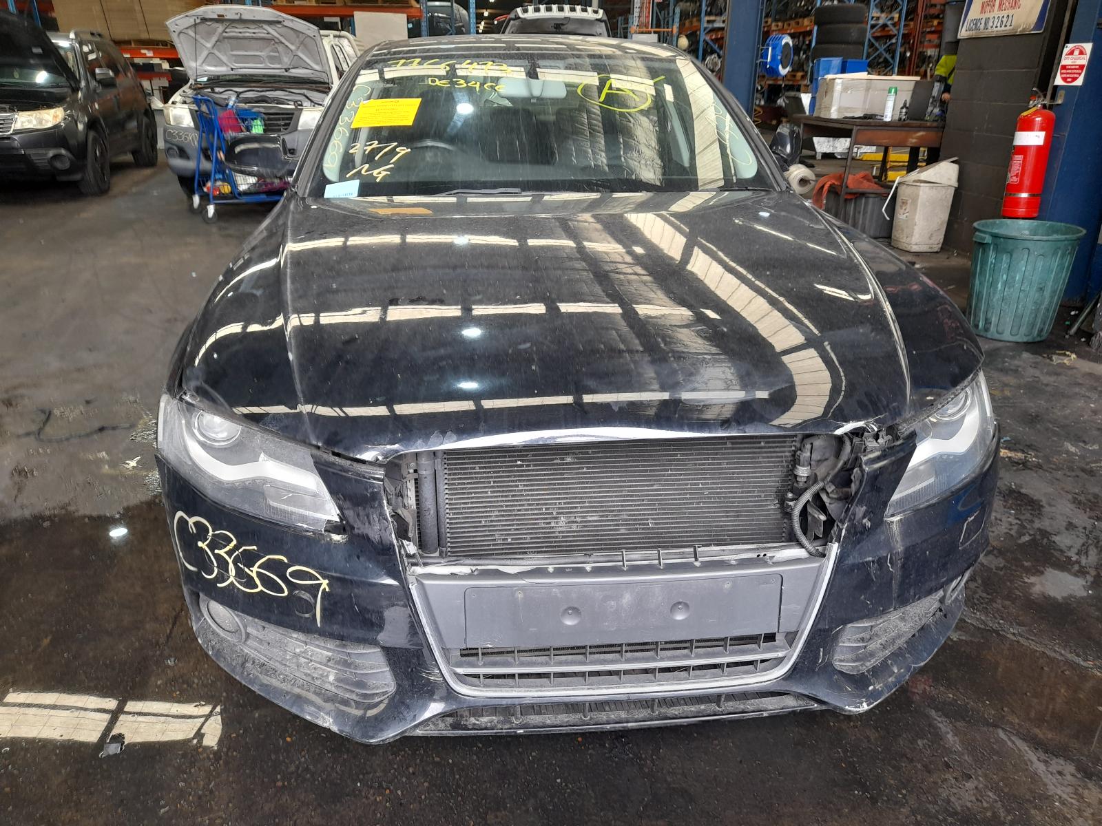 2009 Audi A4 Radio/Cd/Dvd/Sat/Tv View Auto part Radio/Cd/Dvd/Sat/Tv Audi A4 2009