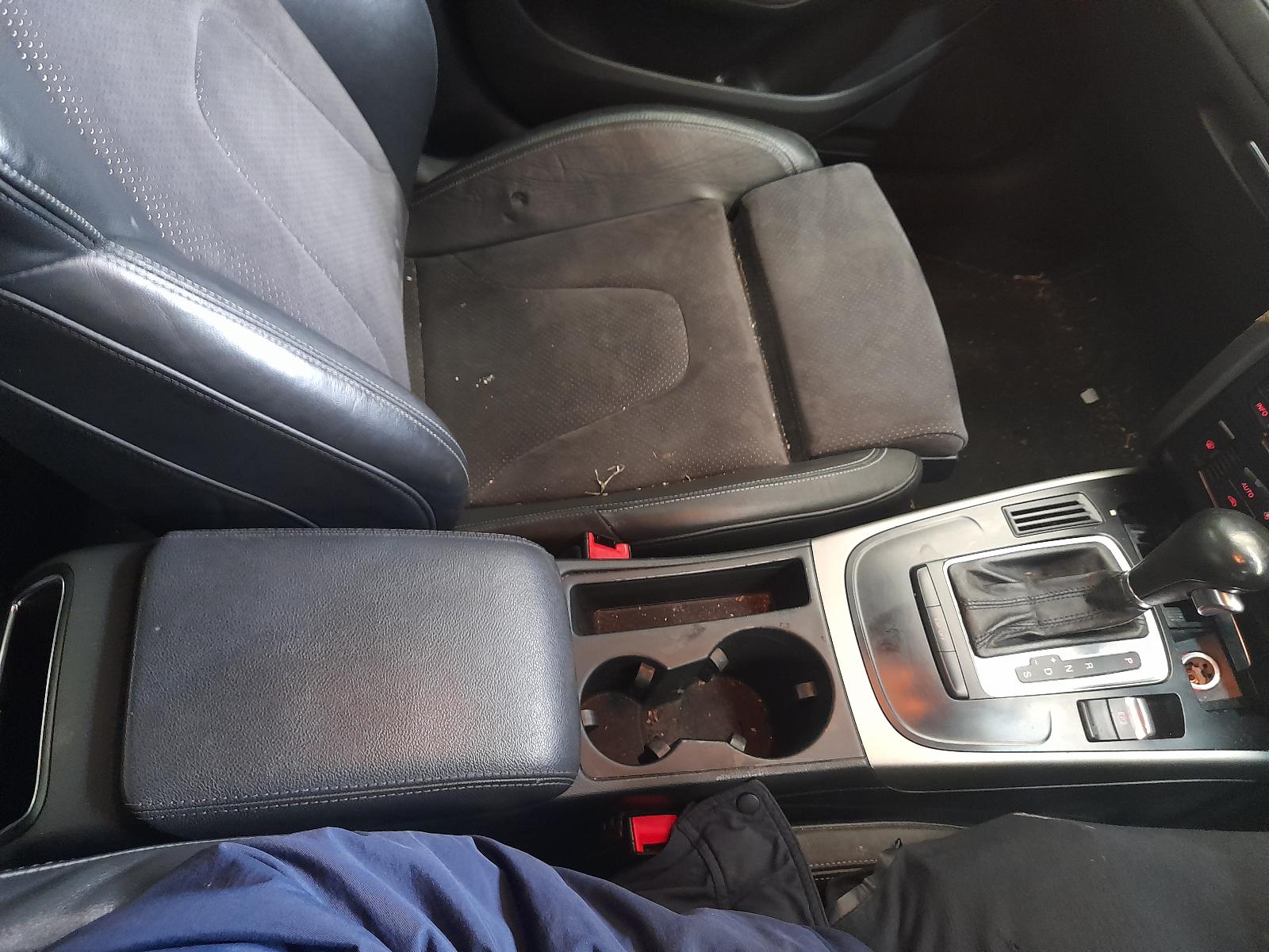 2009 Audi A4 Radio/Cd/Dvd/Sat/Tv View Auto part Radio/Cd/Dvd/Sat/Tv Audi A4 2009