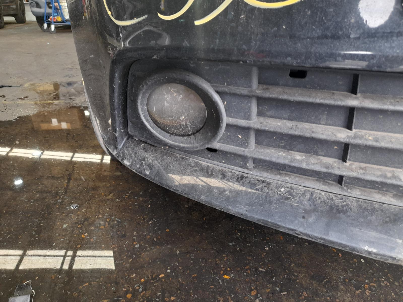 2009 Audi A4 Radio/Cd/Dvd/Sat/Tv View Auto part Radio/Cd/Dvd/Sat/Tv Audi A4 2009