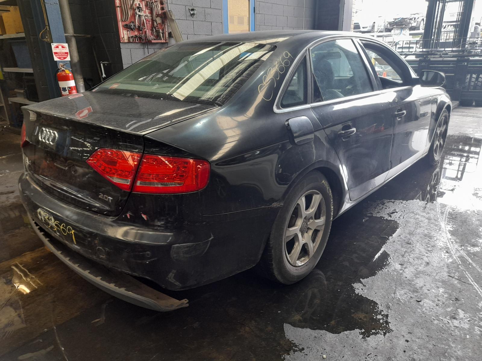 2009 Audi A4 Radio/Cd/Dvd/Sat/Tv View Auto part Radio/Cd/Dvd/Sat/Tv Audi A4 2009