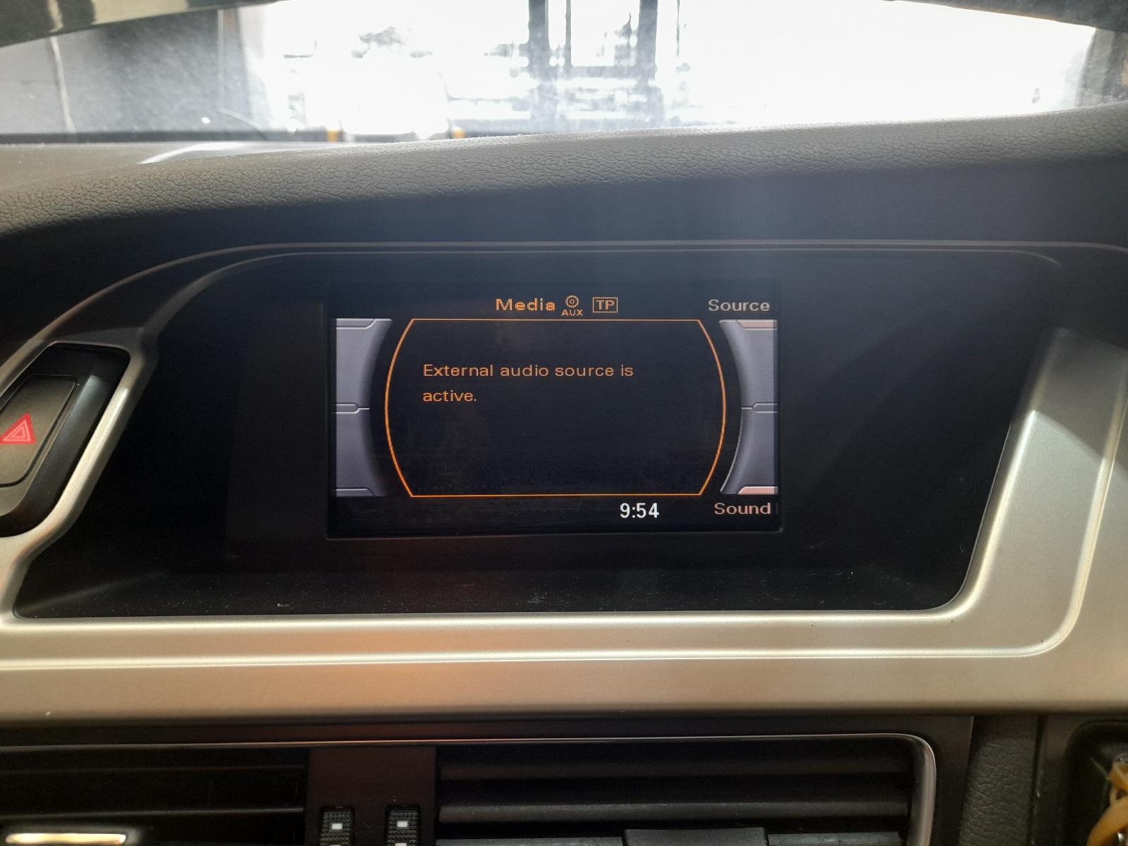 2009 Audi A4 Radio/Cd/Dvd/Sat/Tv View Auto part Radio/Cd/Dvd/Sat/Tv Audi A4 2009