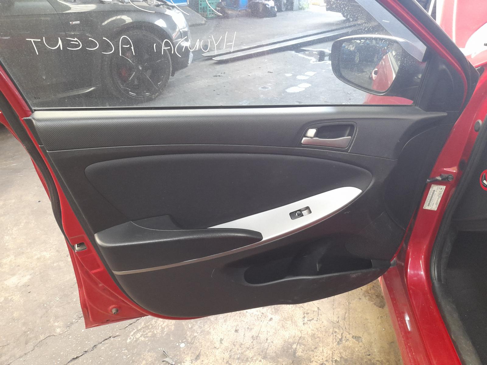 View Auto part Fuel Tank Hyundai Accent 2015