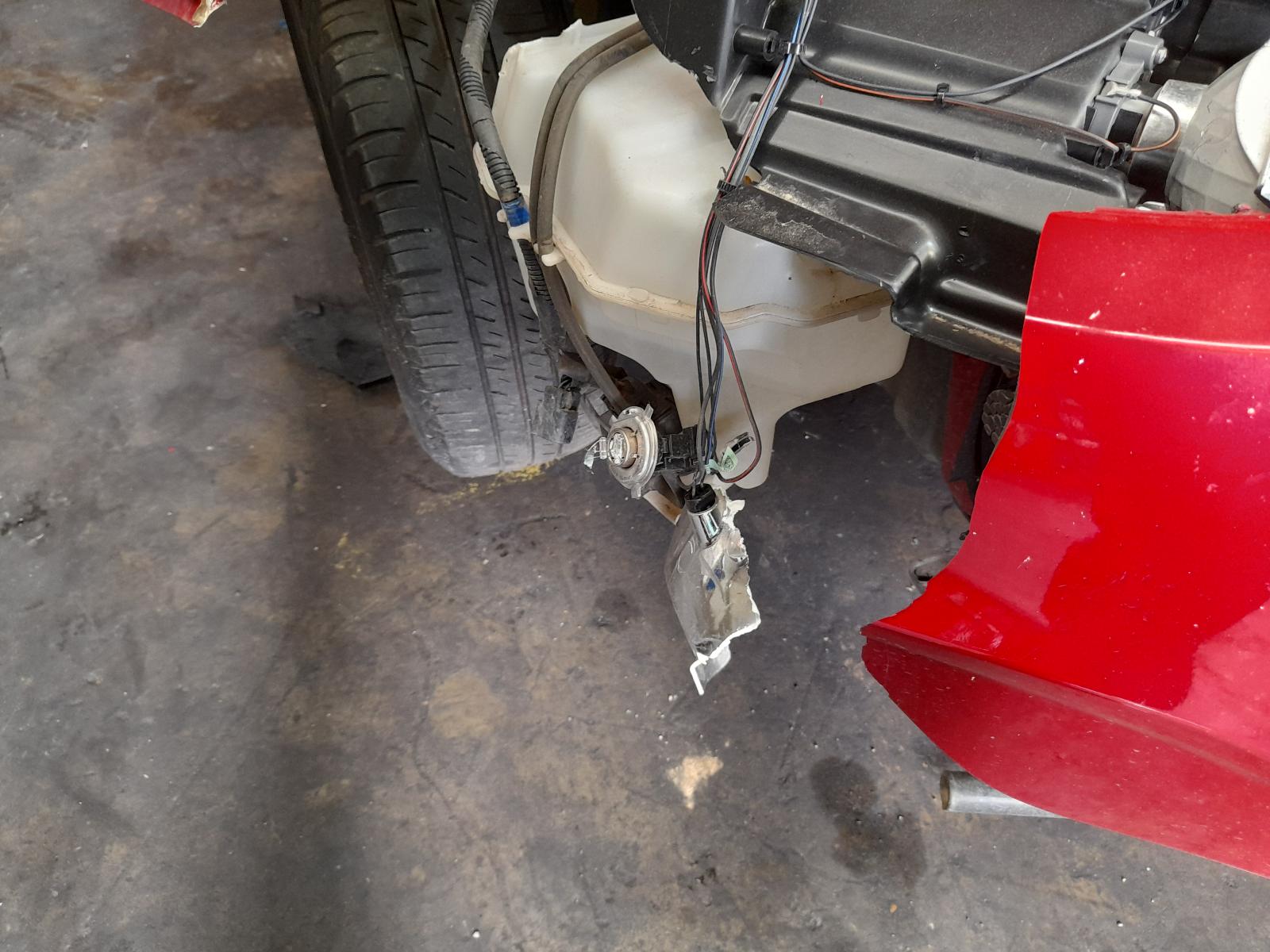 View Auto part Fuel Tank Hyundai Accent 2015