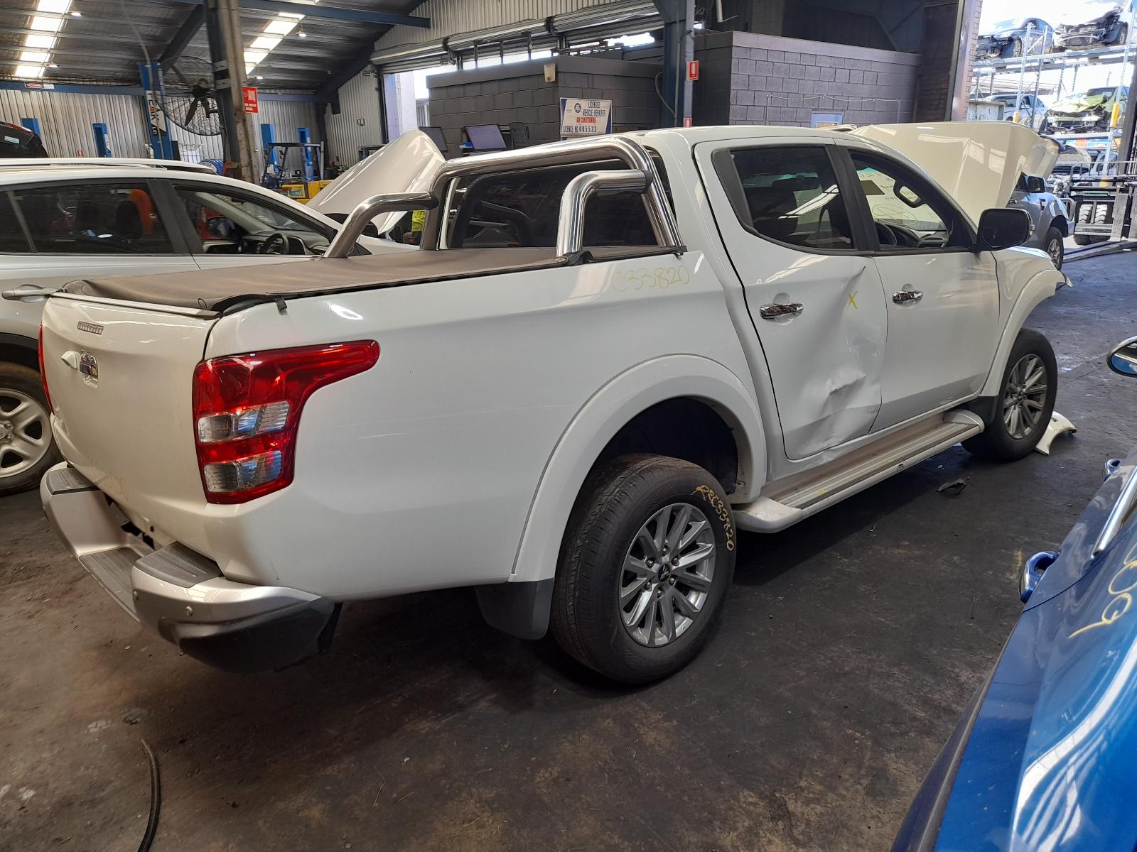 View Auto part Differential Centre Mitsubishi Triton 2017