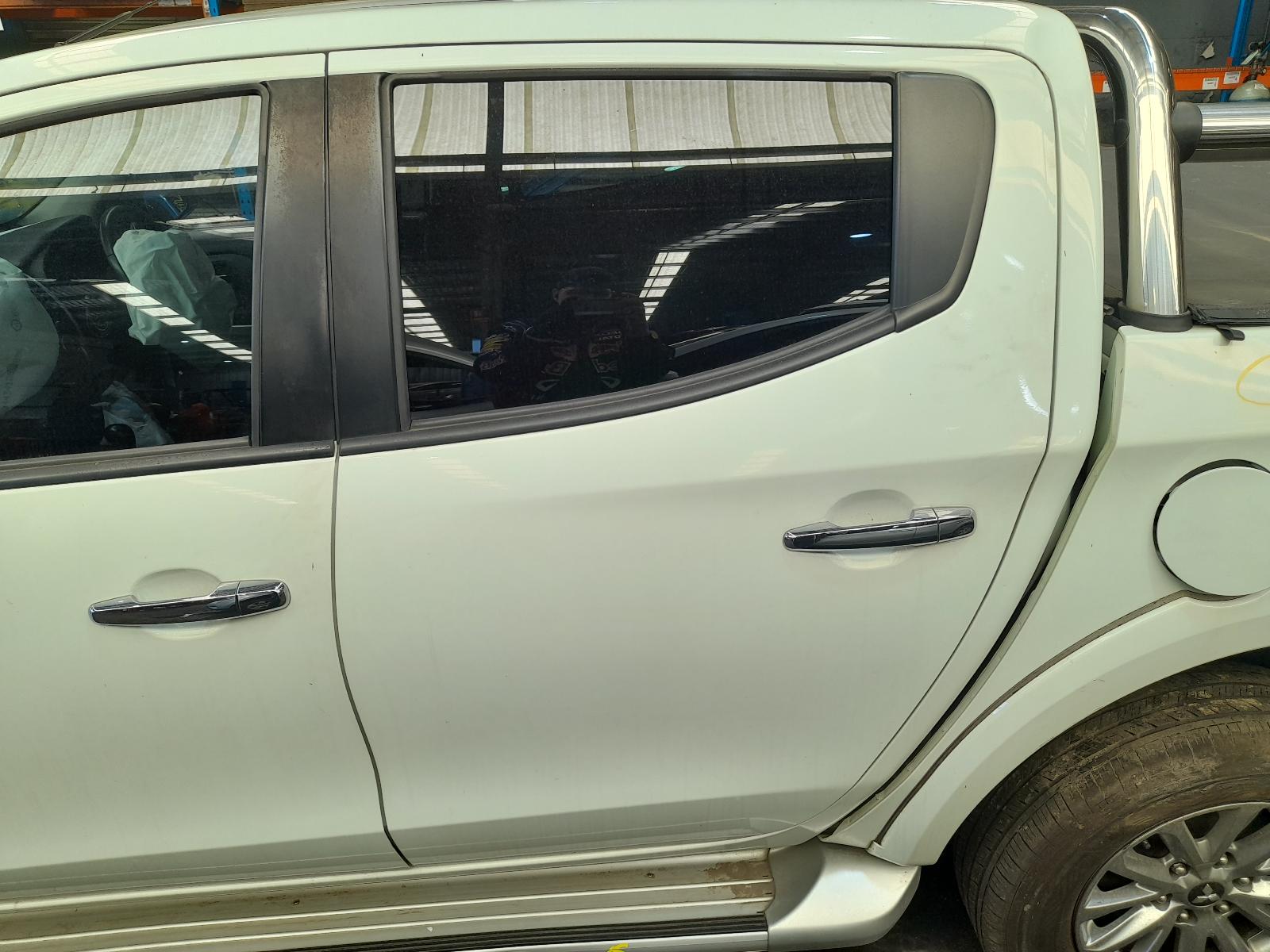 View Auto part Differential Centre Mitsubishi Triton 2017