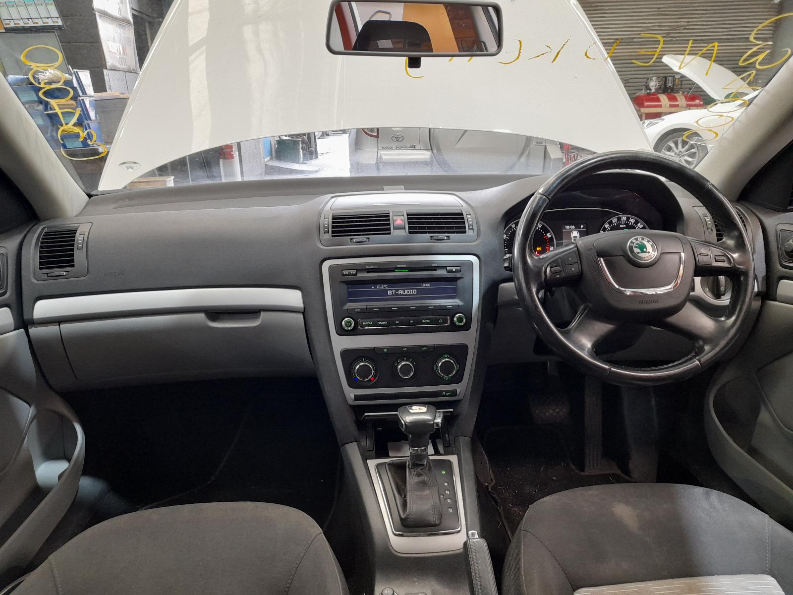 View Auto part Door/Boot/Gate Lock Skoda Octavia 2012
