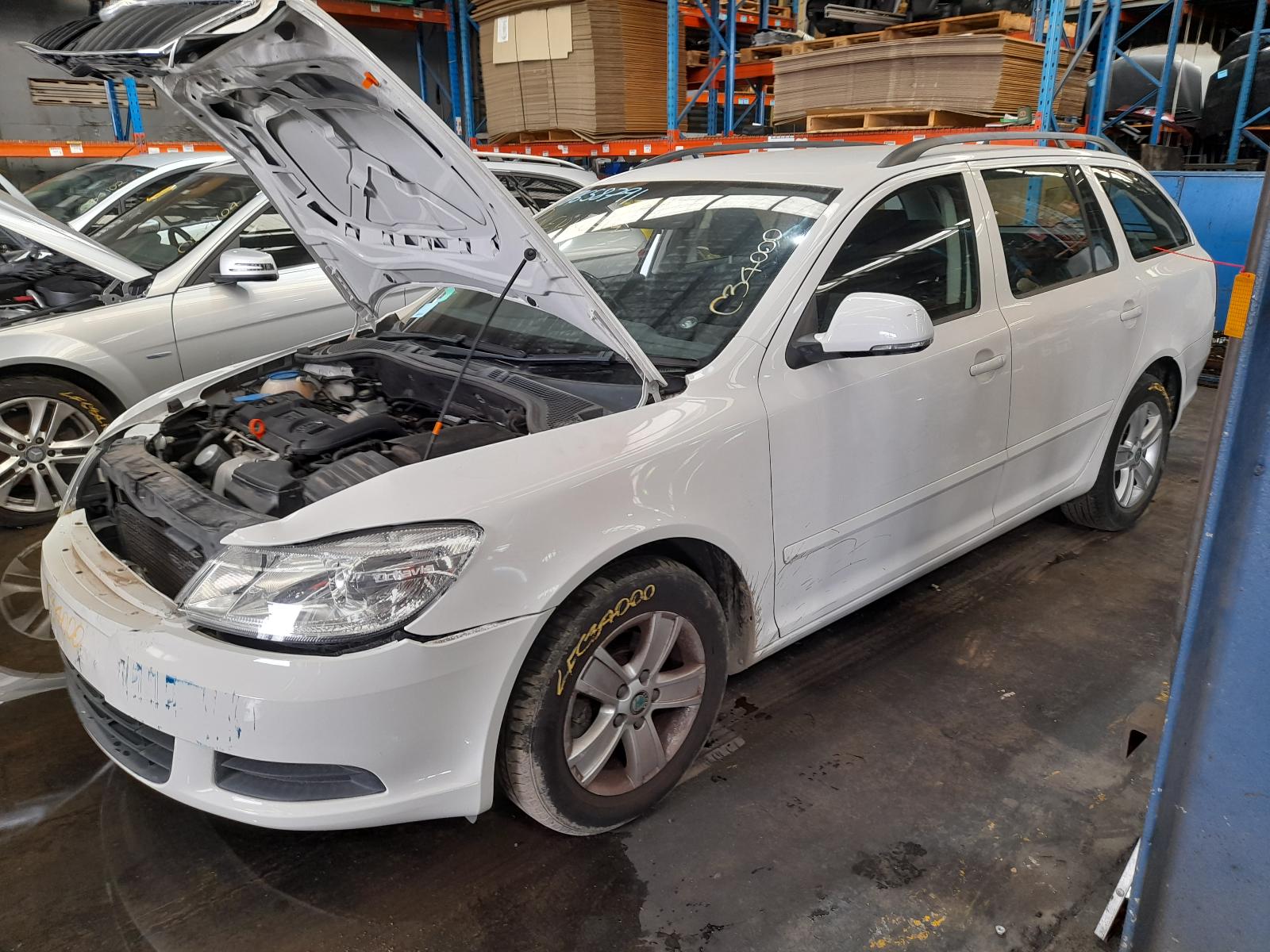 View Auto part Door/Boot/Gate Lock Skoda Octavia 2012