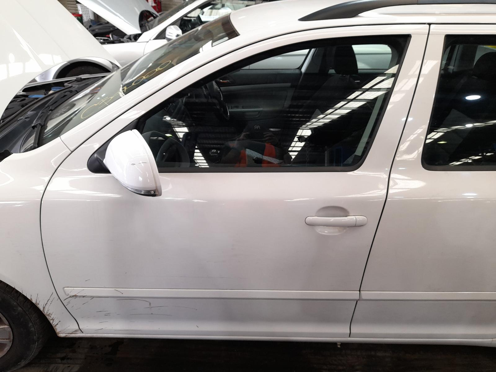 View Auto part Door/Boot/Gate Lock Skoda Octavia 2012