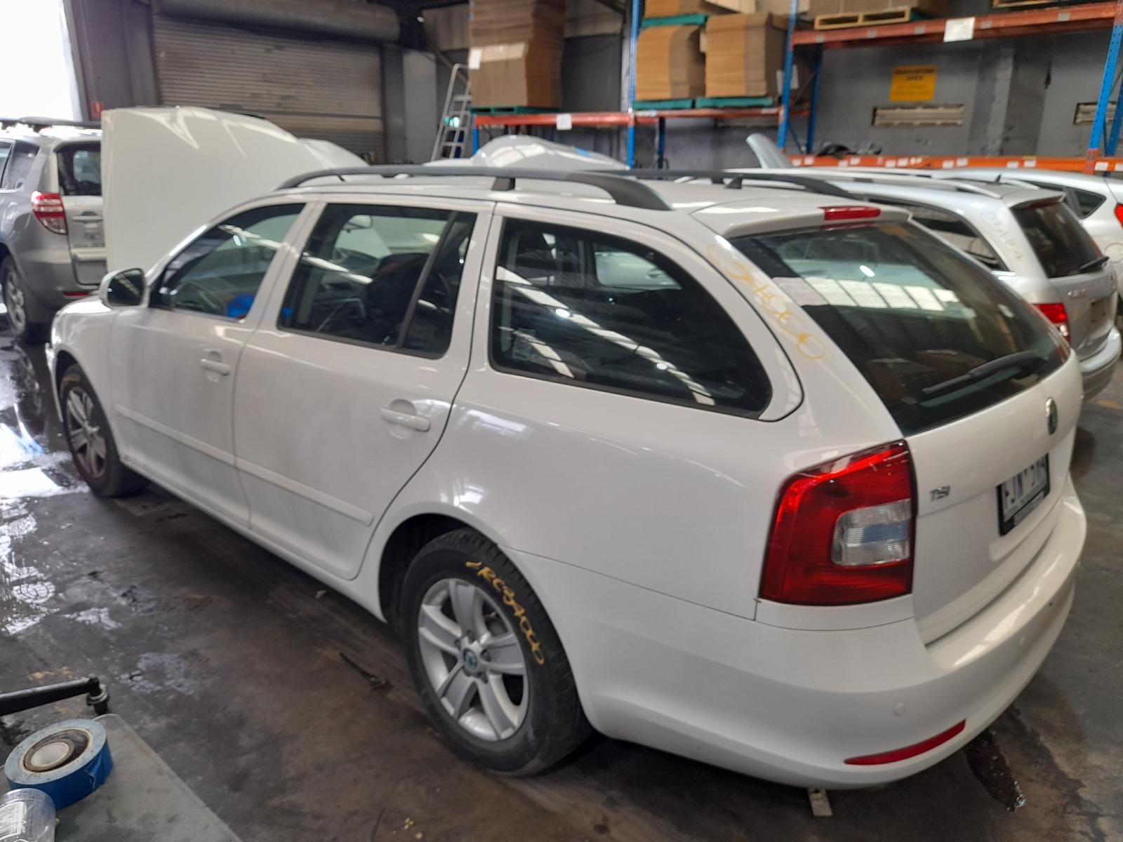 View Auto part Door/Boot/Gate Lock Skoda Octavia 2012